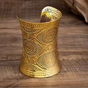 Vintage gold color Cleopatra Gold Patterned Cuff Bracelet